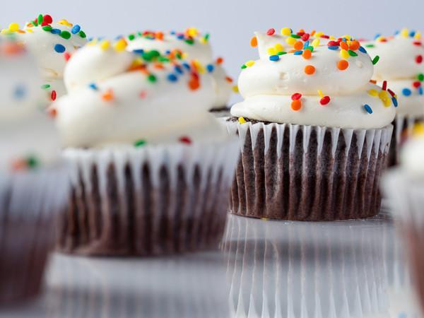 $1 Cupcakes for HELP of Southern Nevada Donation Event Freed's Bakery One Dozen Cupcakes Chocolate