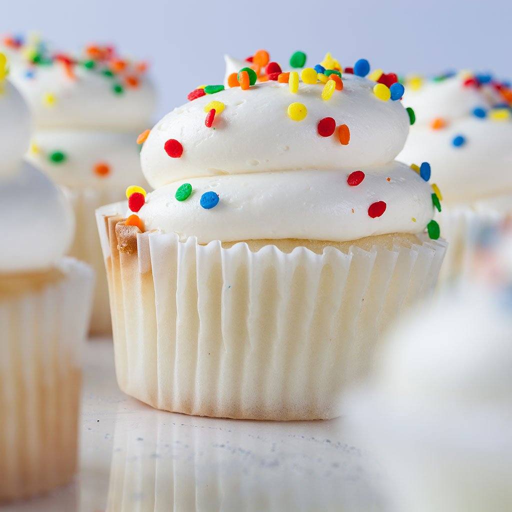 Buttercream Vanilla Vegas Cupcake Cupcake Freed's Bakery 