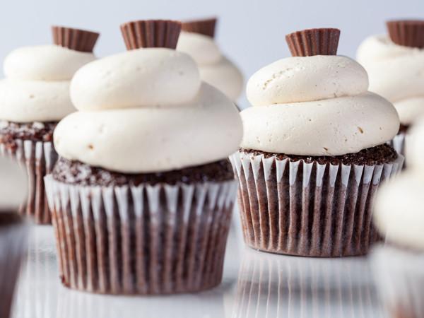 Chocolate Peanut Butter Cupcake Cupcake Freed's Bakery 